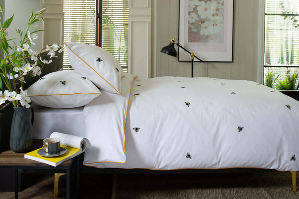 Deyongs Bees Embroidered Cotton Duvet Set