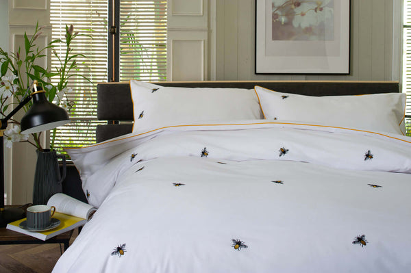 Deyongs Bees Embroidered Cotton Duvet Set