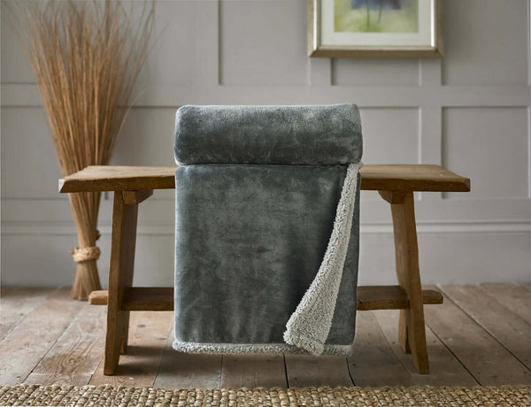 Deyongs Blackbrook Reversible Sherpa Throw