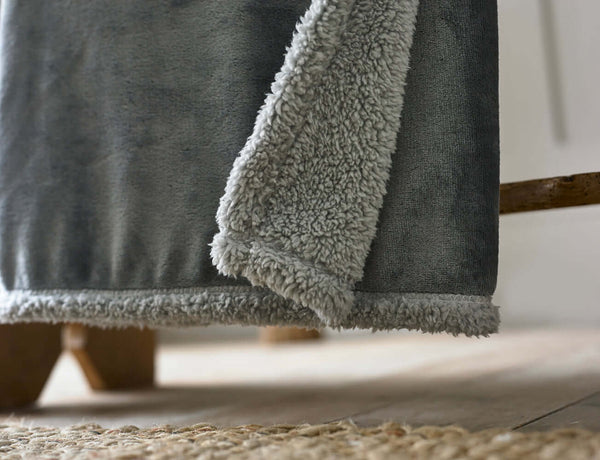 Deyongs Blackbrook Reversible Sherpa Throw
