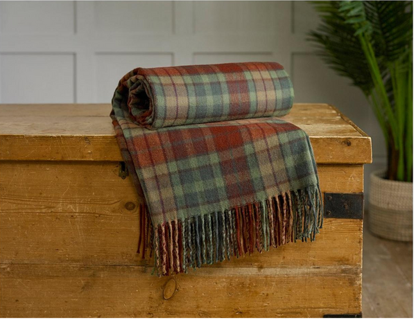 Deyongs Buchanan Tassel Checked Throw