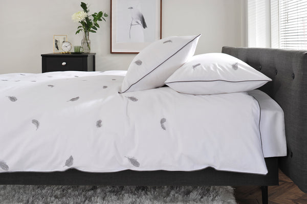 Deyongs Feathers Embroidered Cotton Duvet Set