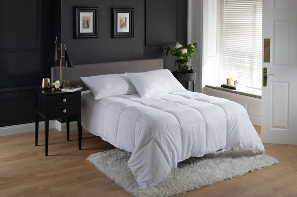 deyongs Hotel Premium Microfibre Duvet