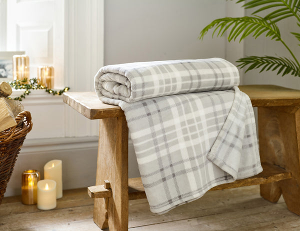 Deyongs Snuggle Touch Microfibre Checked Throw
