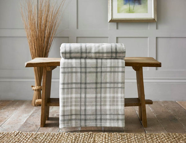 Deyongs Snuggle Touch Microfibre Tartan Throw
