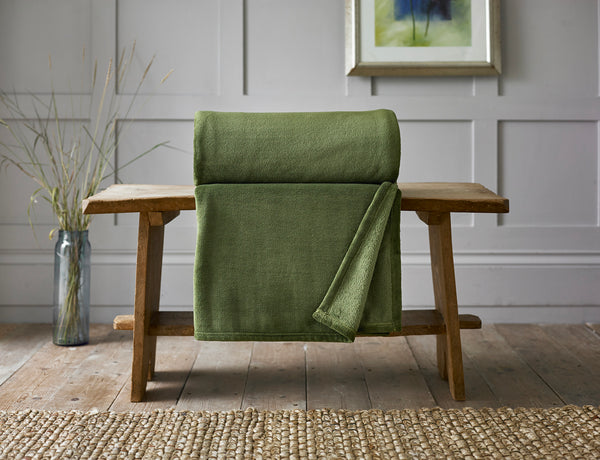 Deyongs Snuggle Touch Microfibre Throw