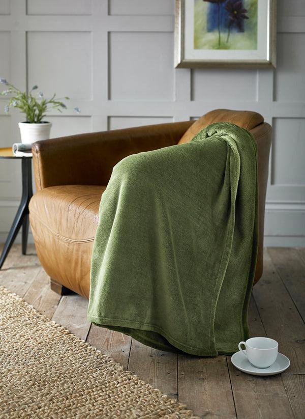 Deyongs Snuggle Touch Microfibre Throw