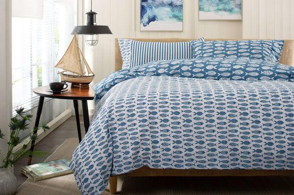 Deyongs LC Small Fish Reversible Duvet Set With Fabric Bag