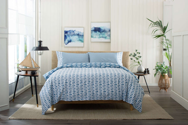 deyongs LC Small Fish Reversible Duvet Set with Fabric Bag