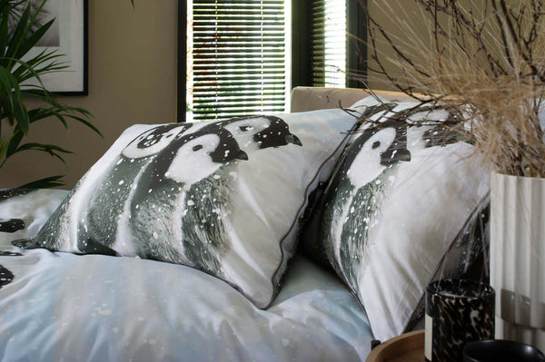 Deyongs Penguin Huddle Cotton Duvet Set With Fabric Bag