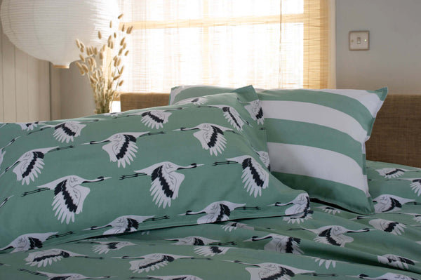 Deyongs Sedge Green Reversible Duvet Set With Fabric Bag