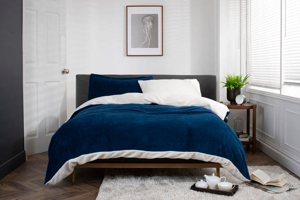 Deyongs Teddington Furry Fleece Reversible Bedding Collection