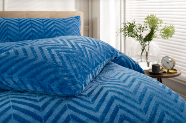 deyongs Victoria Flannel Fleece Duvet Set with Fabric Bag