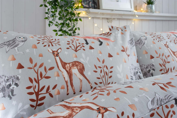 Deyongs Winter Wildlife Cotton Everyday Care Duvet Set