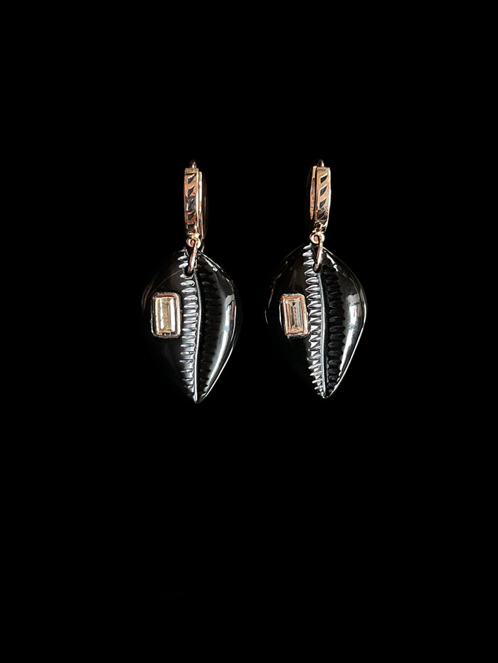 dezso by sara beltran Classic Onyx Cowry Earrings with Beryls