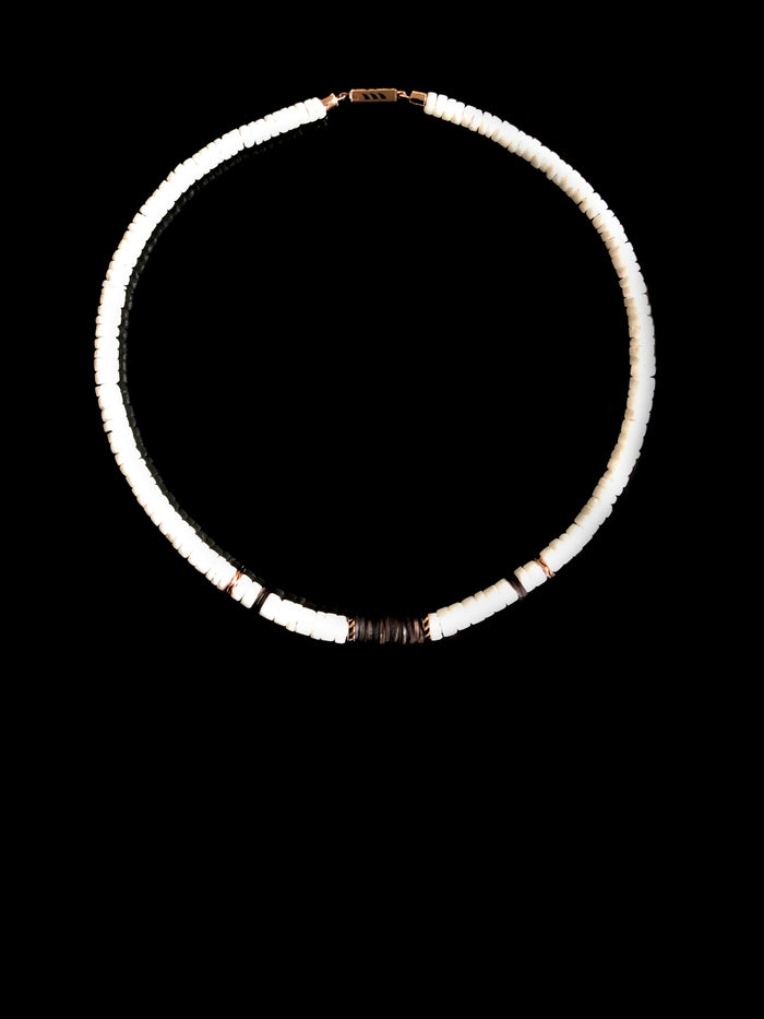 dezso by sara beltran Classic White Shell and Coco Shell Shark Fin Puka 5mm