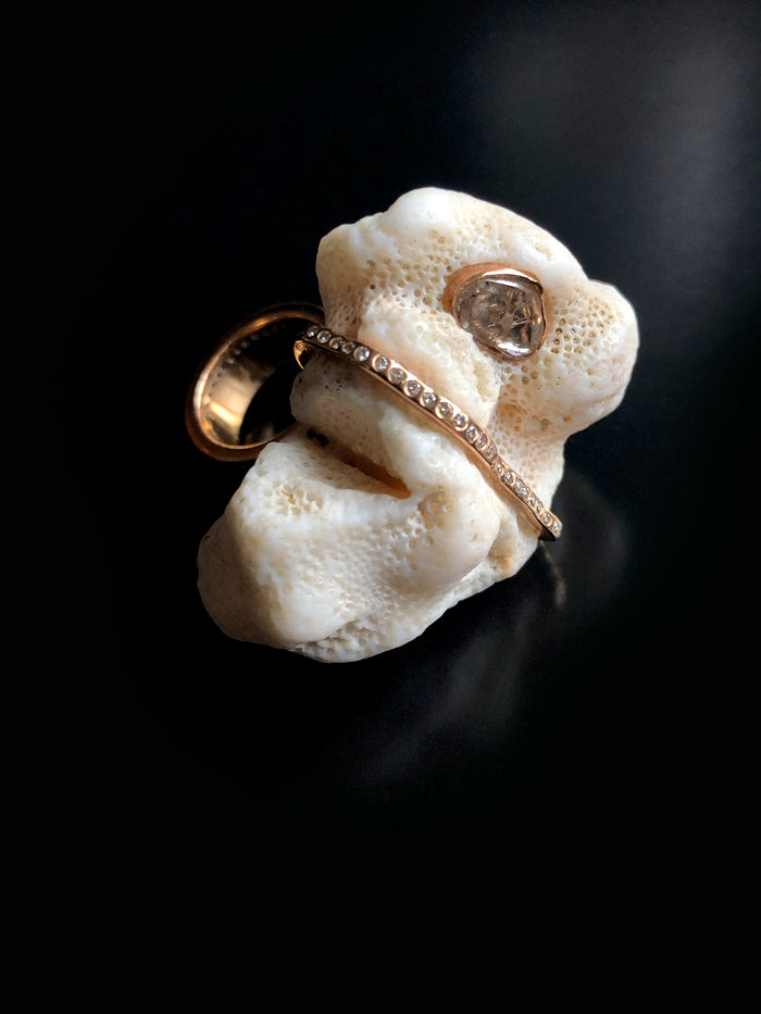 dezso by sara beltran Coral Ring with Diamond Pave and Polki