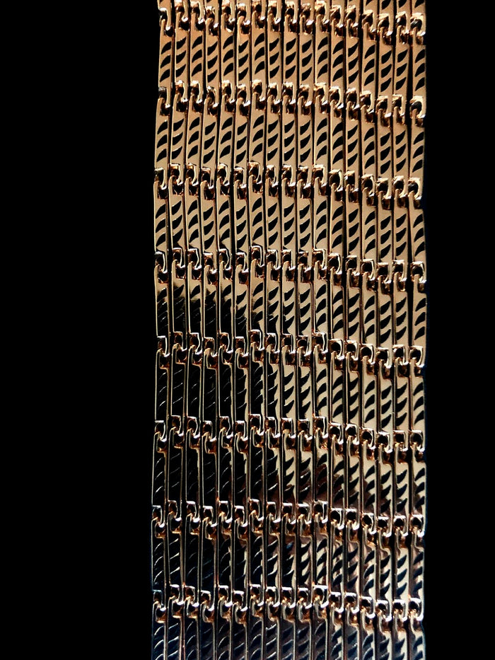 dezso by sara beltran Deco Chain with Shark Fin Enameling