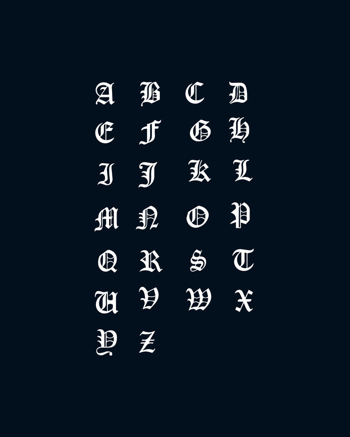 Dezso By Sara Beltran Classic Cameo Initials