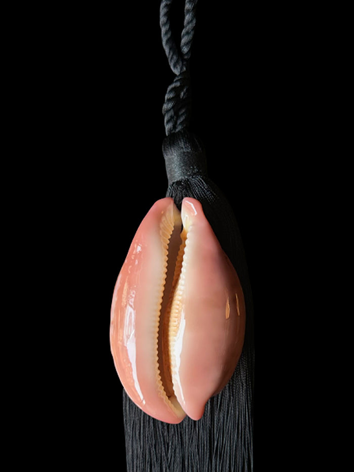 Dezso By Sara Beltran Clowdy Cowry Tassel