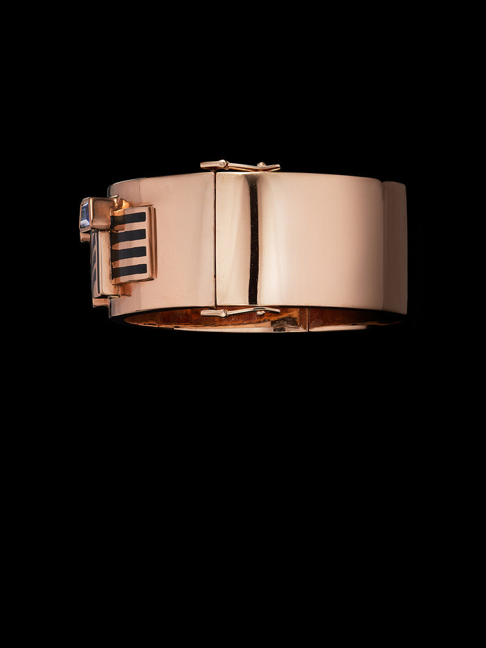 Dezso By Sara Beltran Grande Deco Shappire Cuff