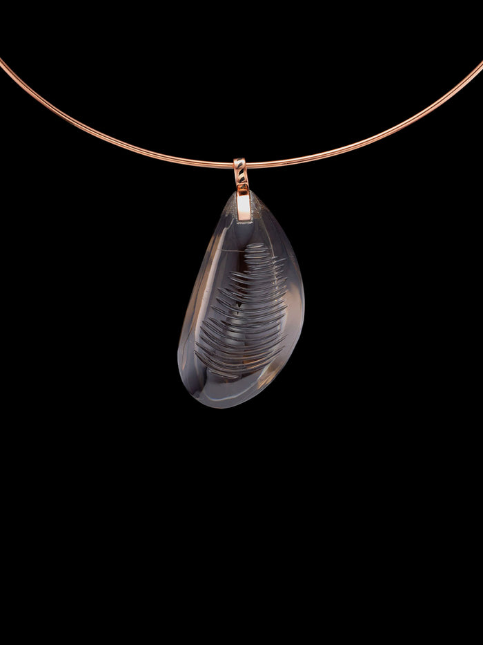 dezso by sara beltran Grande Smokey Quartz Mussel