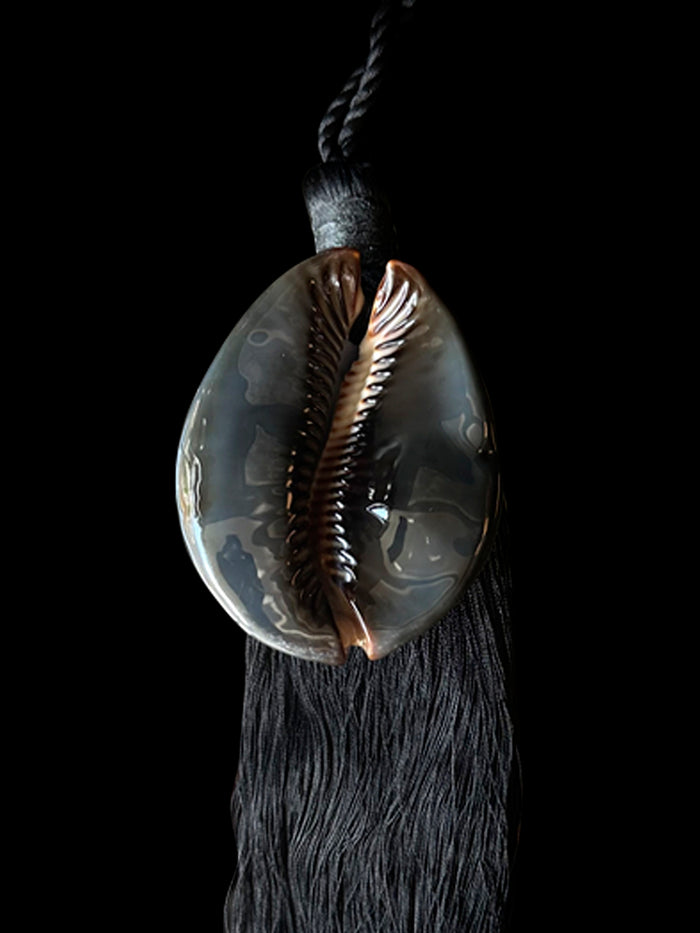 Dezso By Sara Beltran Humpback Cowry Tassel