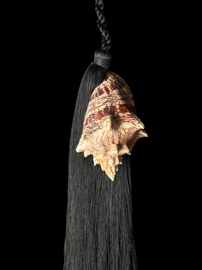 Dezso By Sara Beltran Laciniate Conch Tassel