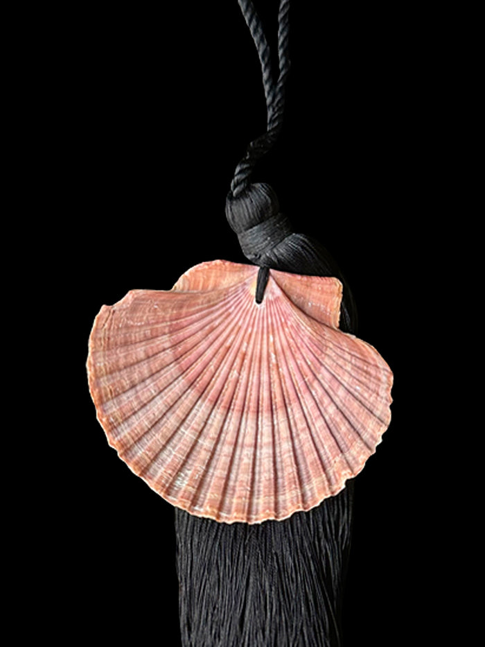 Dezso By Sara Beltran Scallop Shell Tassel