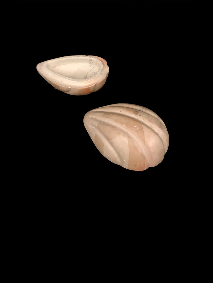 Dezso By Sara Beltran Stone Carved Shell Box