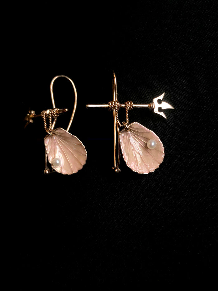 dezso by sara beltran Trident Shell Earrings