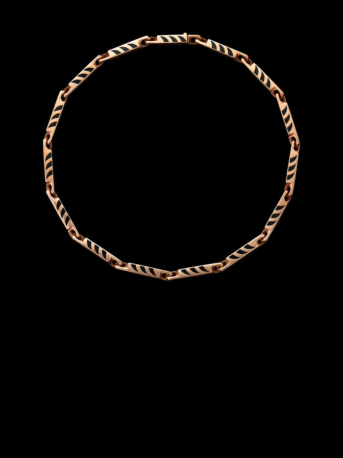 dezso by sara beltran Dopio Deco Chain with Shark Fin Enameling