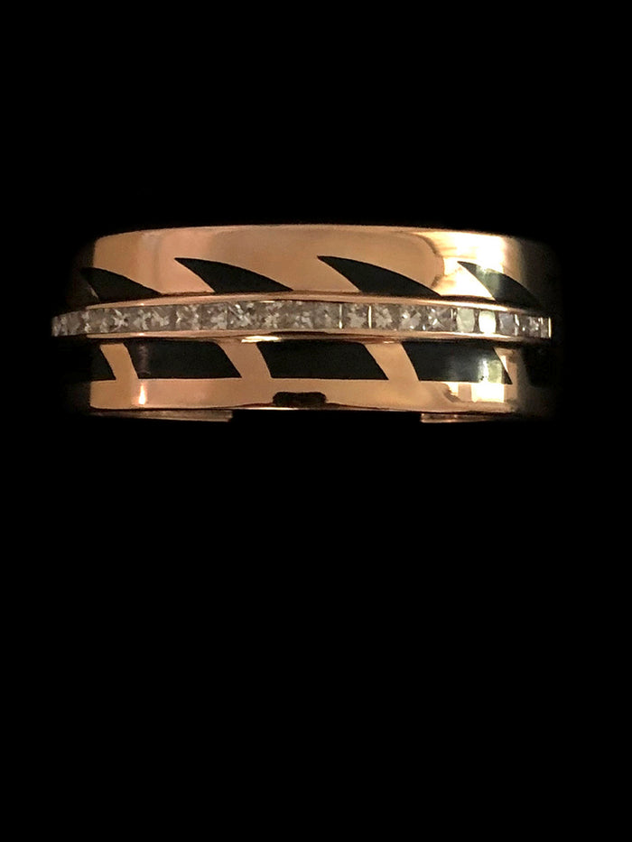 dezso by sara beltran Grande Deco Shark Fin Cuff with Diamonds