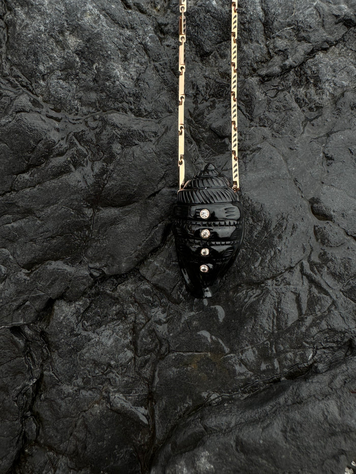 Dezso By Sara Beltran Grande Helmet Shell Bead With Diamonds