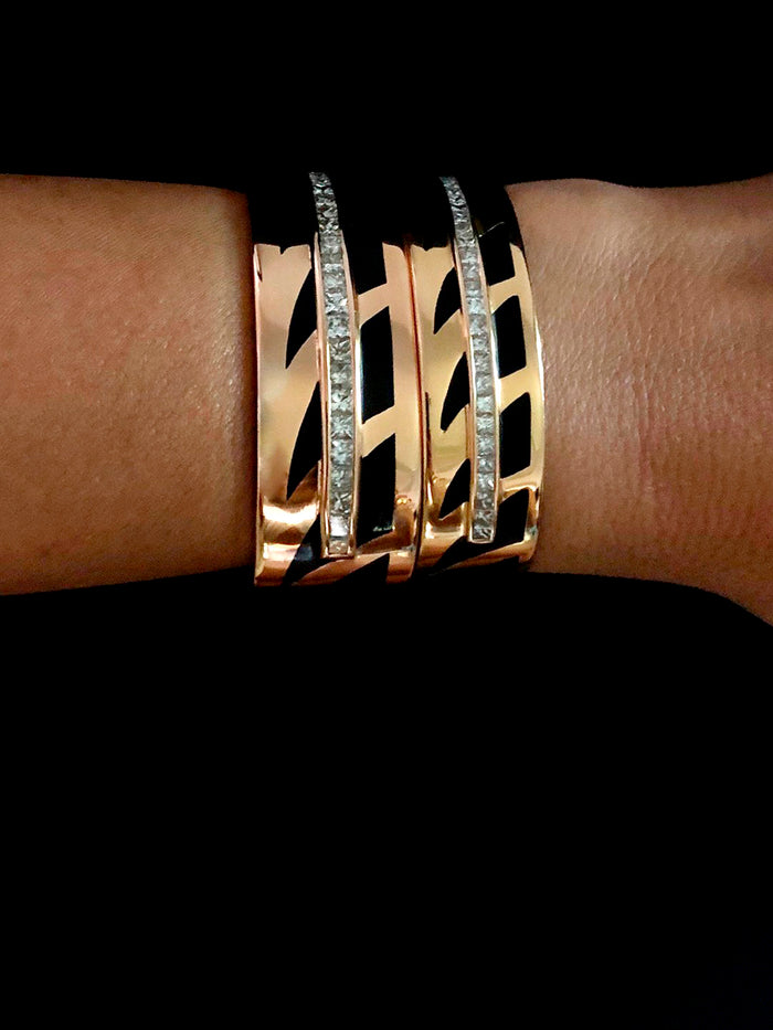 Dezso By Sara Beltran Medio Deco Shark Fin Cuff With Diamonds