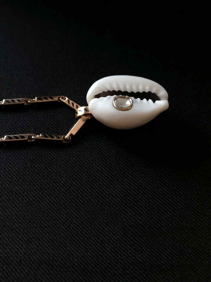Dezso By Sara Beltran Natural Cowry Shell With Polki Diamond