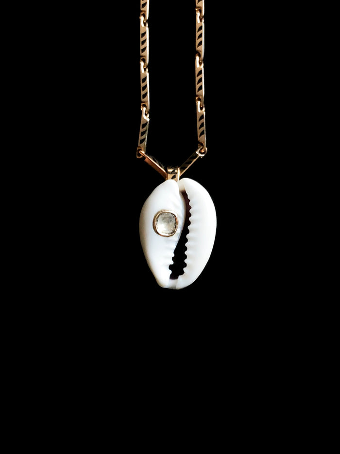 dezso by sara beltran Natural Cowry Shell with Polki Diamond