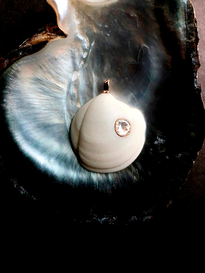 dezso by sara beltran One of a Kind White Shell with Polki Diamond