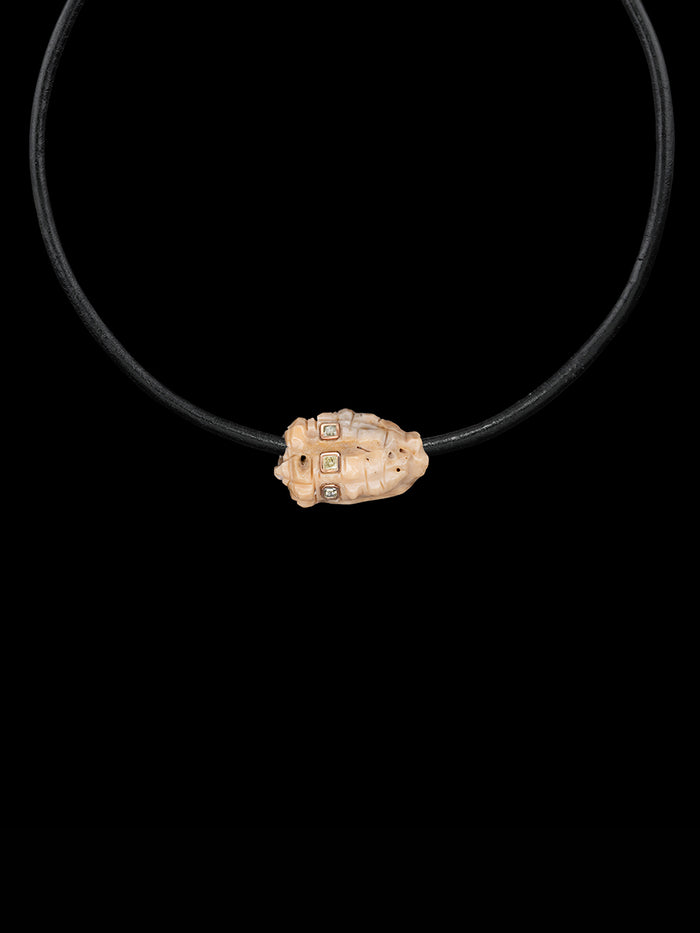 dezso by sara beltran Petite Coral Conch Bead with Cushion Cut Diamonds 12