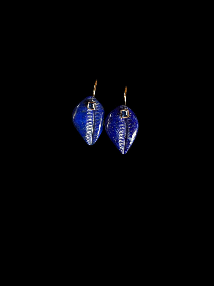 dezso by sara beltran Tiny Lapiz Cowry Earrings with Sapphires