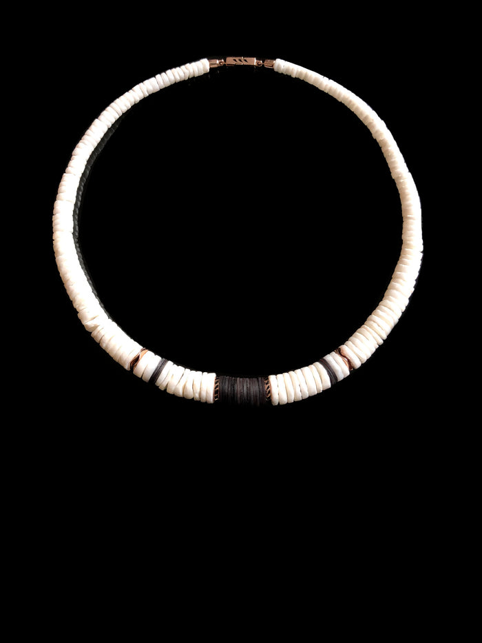 dezso by sara beltran White and Coco Shell Puka 9 mm