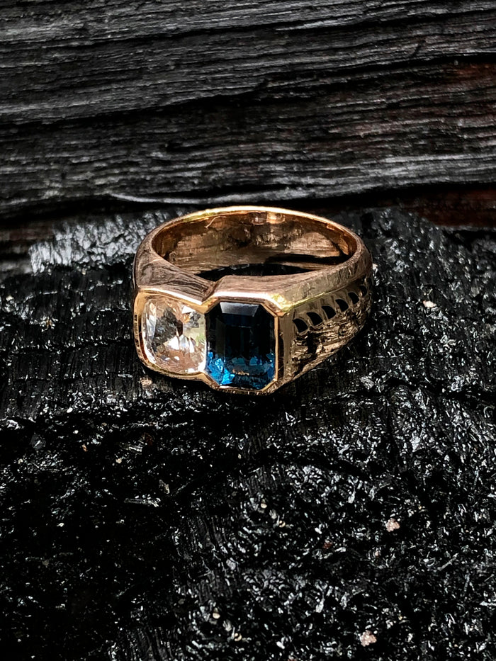 dezso by sara beltran White Sapphire and Blue Spinel Ring