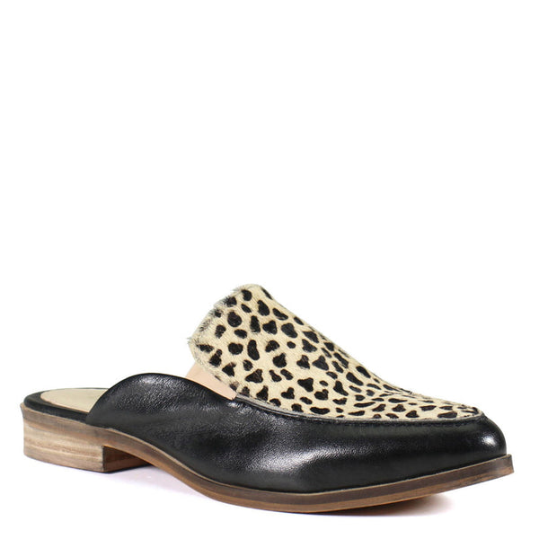 diba Art Easel – Off White/Black Spot Off White / Black (Spotted)