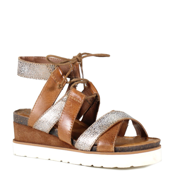 diba Gitty Yup Luggage ( Tan ) / Gold