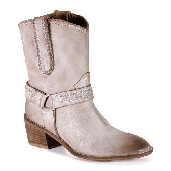 diba Glass Heart Distress Off White