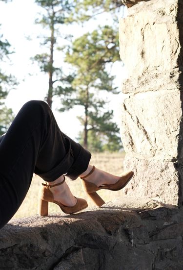 Diba Kol Pik Tan Leather