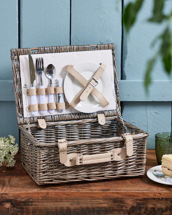 dibor 2 Person Wicker Picnic Basket & Accessories