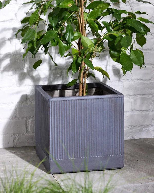 Dibor Agri Grey Ribbed Planter Collection