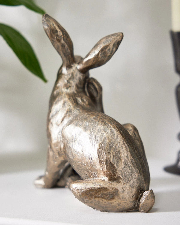 Dibor Bronze Scratching Hare Ornament