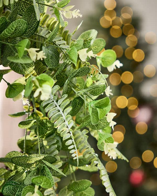 Dibor Evergreen Botanical Wreath